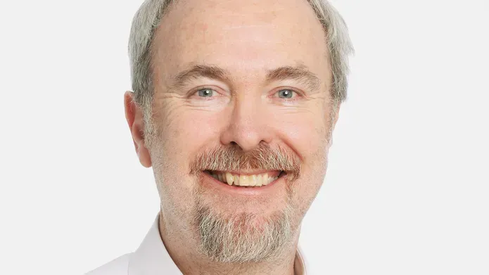 Portrait photo of Colin Palmer