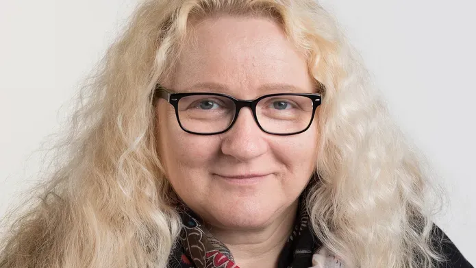 Portrait photo of Janice Aitken