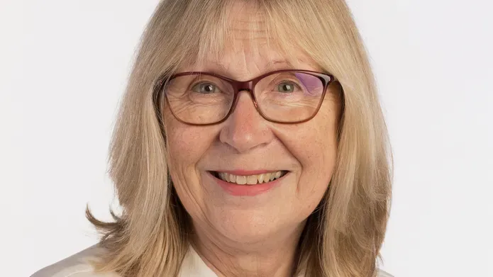 Portrait photo of Janice Rattray