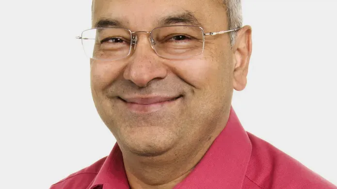 Portrait photo of Anil Mehta