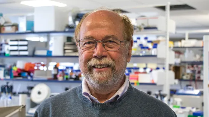 Roland Wolf in a lab