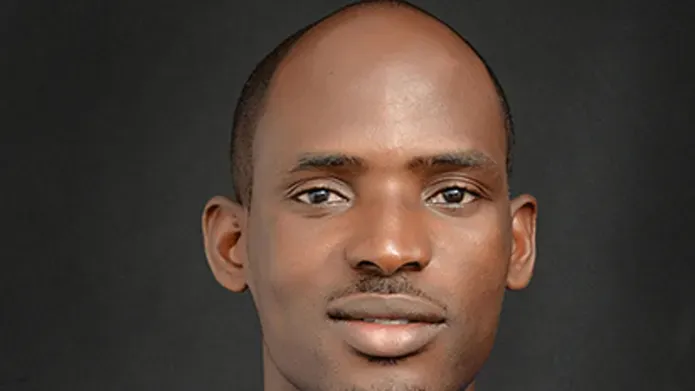 Portrait photo of student Elias Zigah