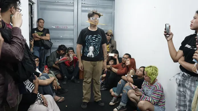 Class Meeting Vol. 1, Gudskul Short Course, 2019. Photo: Jin Panji /Gudskul. Image courtesy of Gudskul.