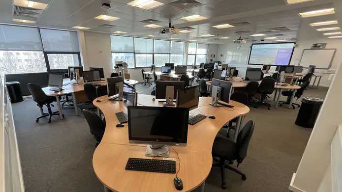 Dalhousie1G04 IT Suite 2