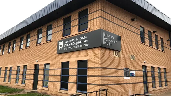 The CeTPD building in yellow brick 