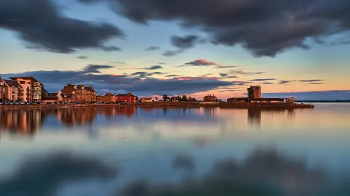 Photo of Broughty Ferry waterfront with Castle in background