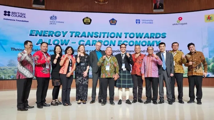 UoD Staff and alumni attendees at the Indonesian Public Lecture