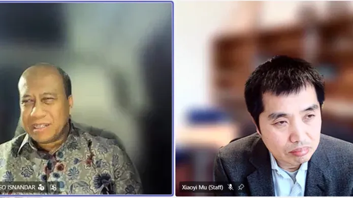 Screenshot of a webinar with two people: Dr Ir Suroso Isnandar and Xiaoyi Mu.