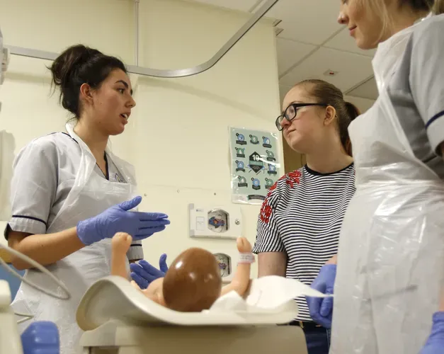 student nurses learning in a clinical setting