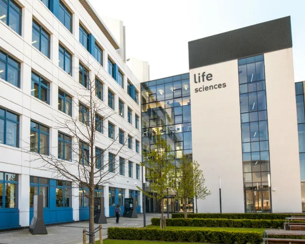 Life sciences building