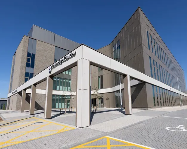 An external view of the Life Sciences Innovation Hub