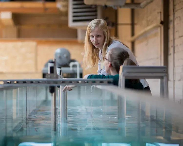 Students in Marine lab