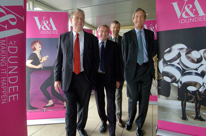 SNP Ministers and Sir Pete Downes confirming government funding for the V&A Dundee