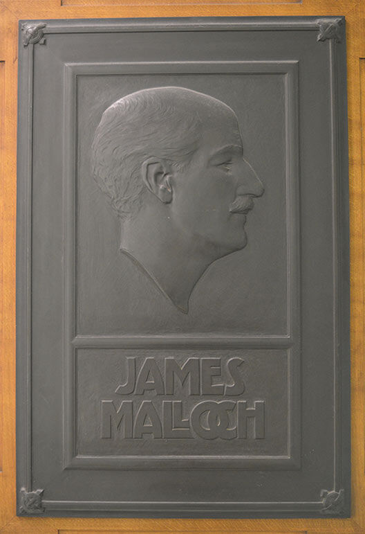 A bronze relief of James Malloch by William Lamb, © University of Dundee Museum Services