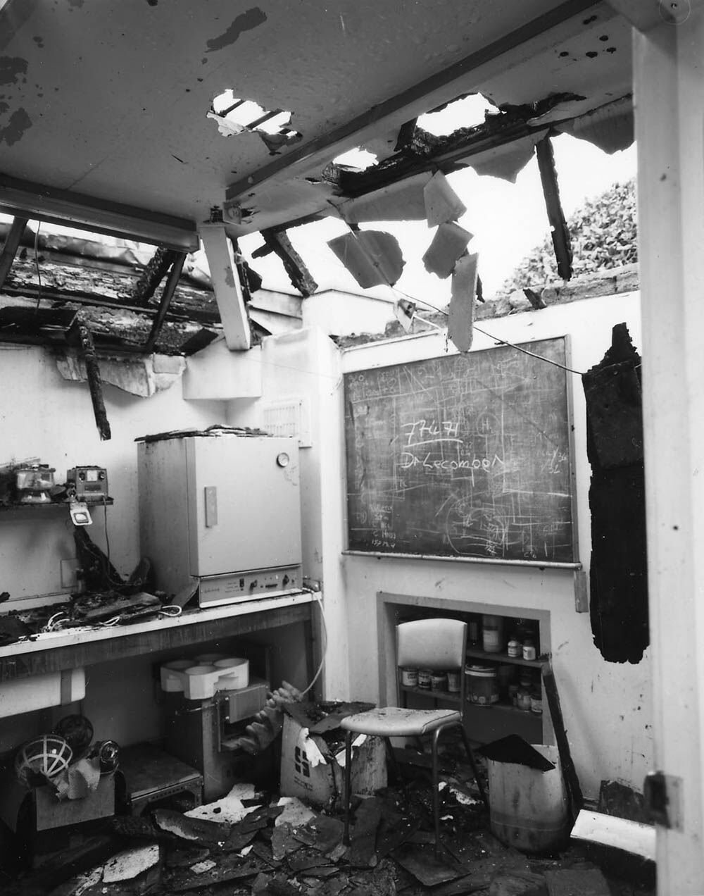 Fire damage at the University of Dundee Physics department, 1983