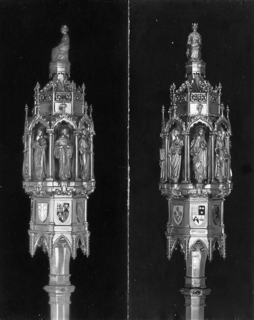 top of mace showing enamelled shields